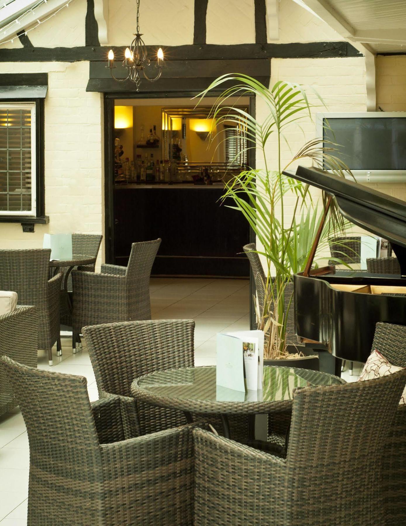 Ghyll Manor Country Hotel Horsham Exterior photo